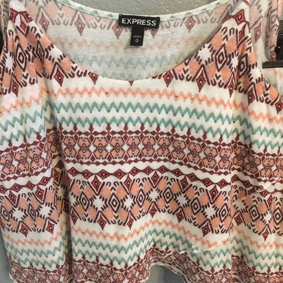 Express Crop Top - Picture 2 of 5